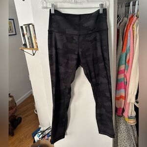 New lululemon wunder under leggings size 6